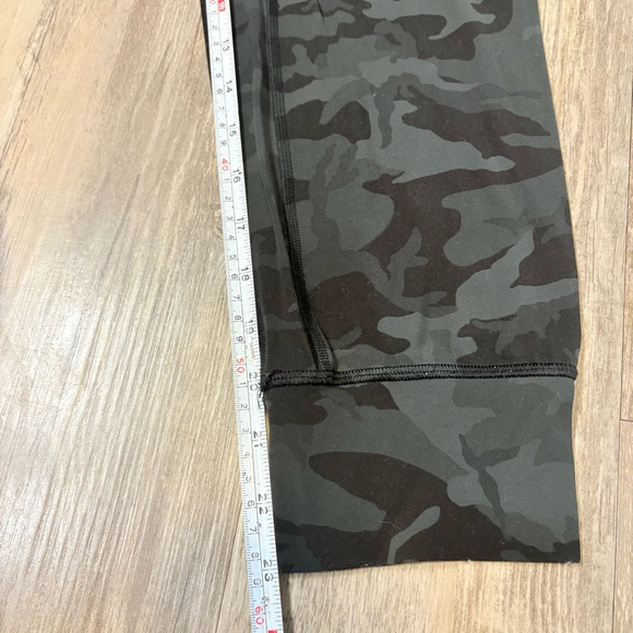 Lululemon Align Jogger Crop Incognito Camo Multi Gator Green Size 2 Pull On Nulu - Picture 8 of 12